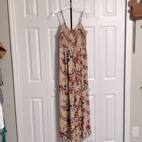 Xhilaration tan floral pantsuit jumpsuit size Medium - Picture 8 of 15